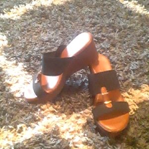 Womens wedge shoes